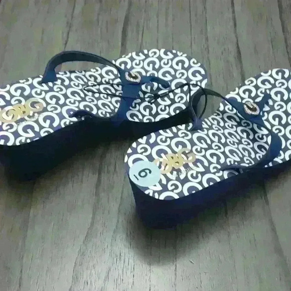 Women's GBG sandals. Sz 6. NWT. - Picture 4 of 4